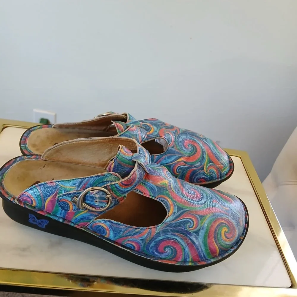 Alegria Vibrant Swirl Unique Fashion Statement Shoes Size 39.